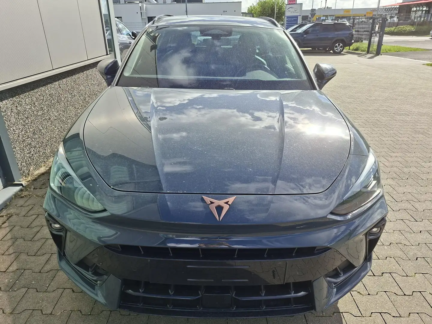 CUPRA Leon Sportstourer Basis 1.5 eTSI 150PS DSG (AUTOMATI... Blau - 2
