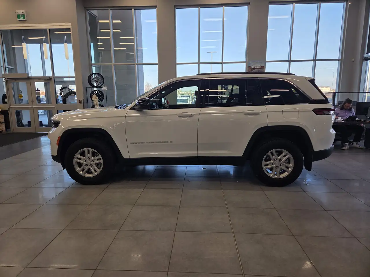 Jeep Grand Cherokee снимка Jeep Grand Cherokee