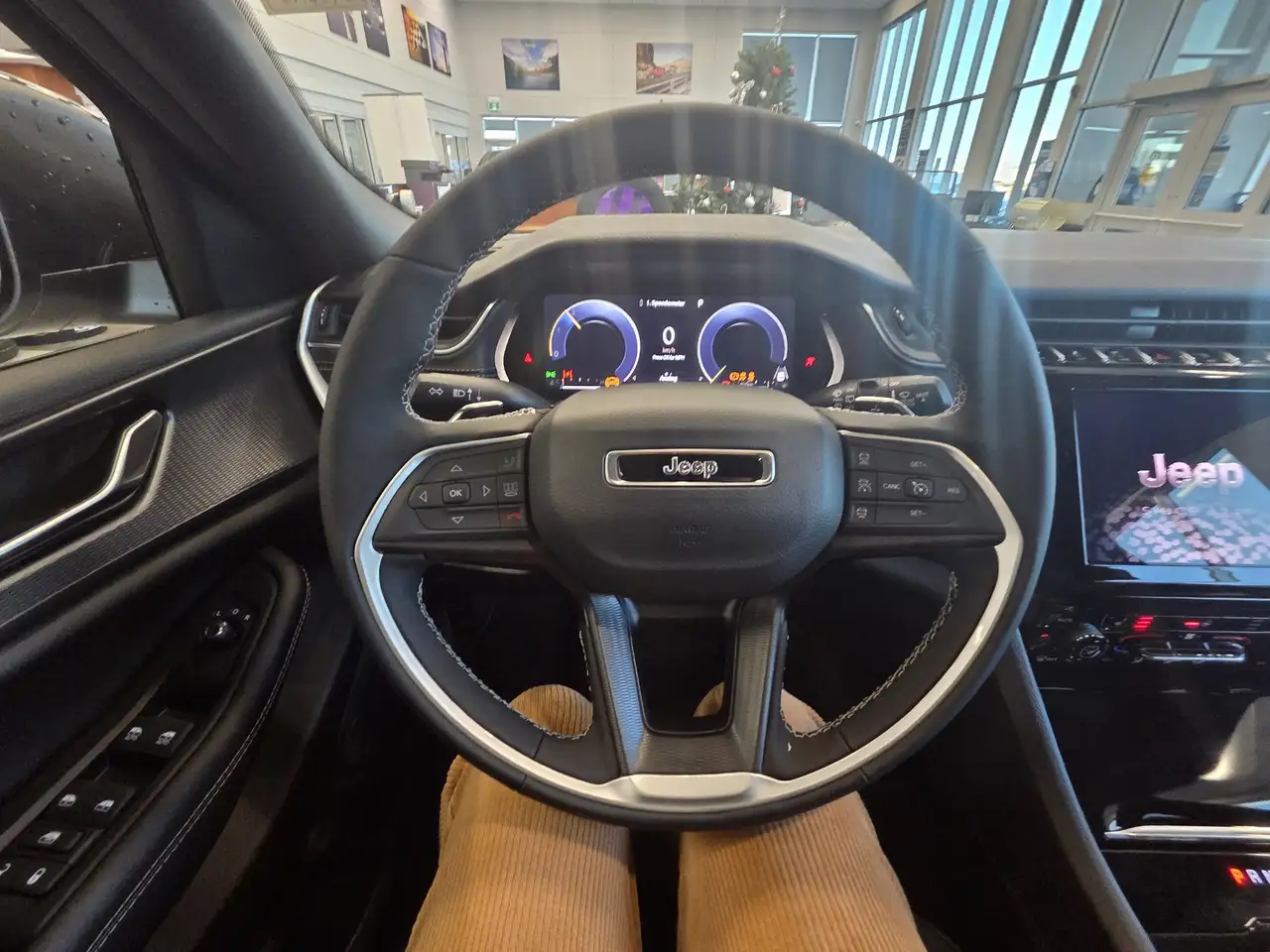 Jeep Grand Cherokee снимка Jeep Grand Cherokee