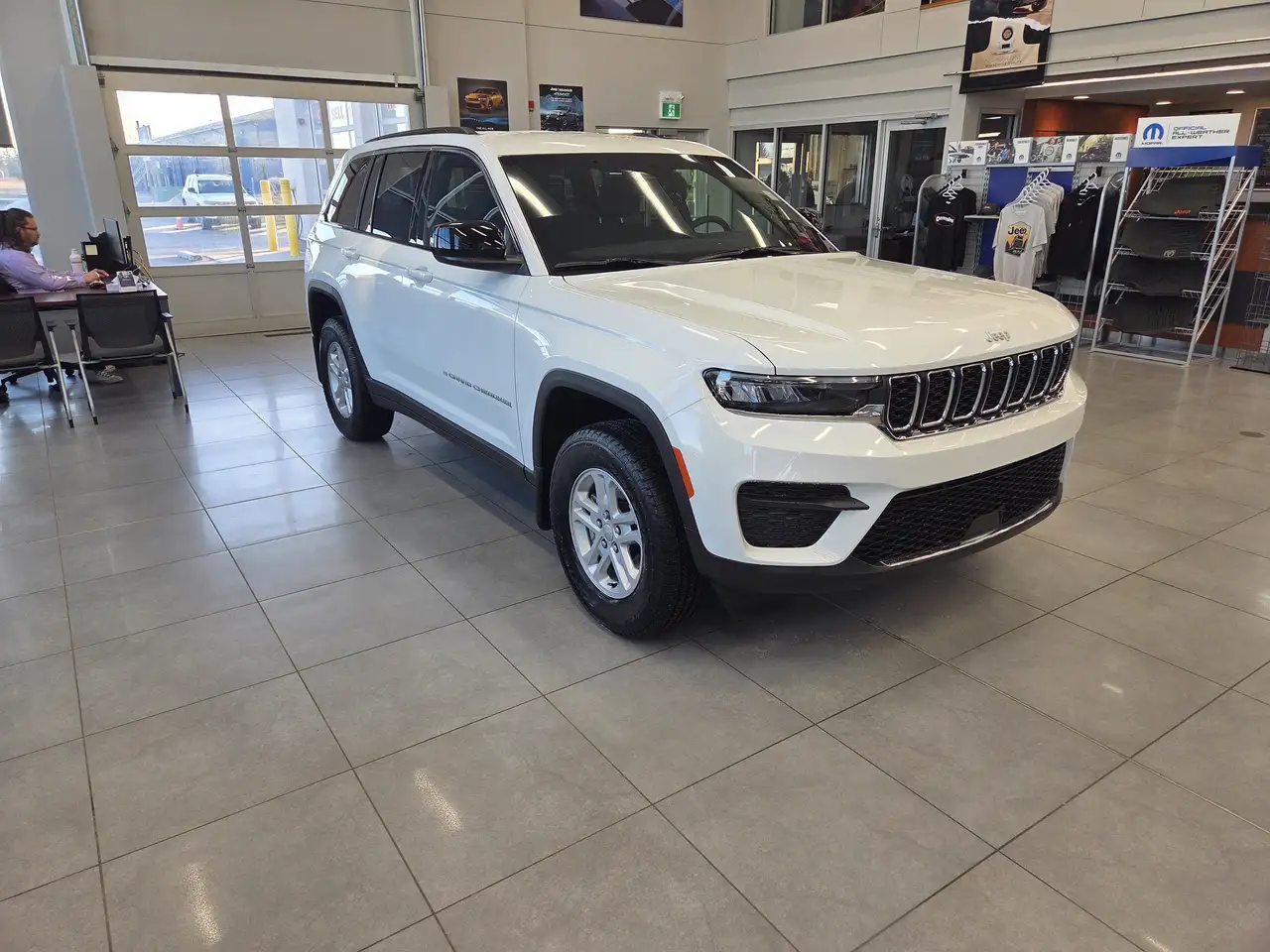 Jeep Grand Cherokee снимка Jeep Grand Cherokee