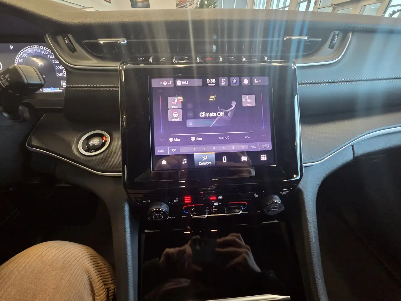 Jeep Grand Cherokee снимка Jeep Grand Cherokee