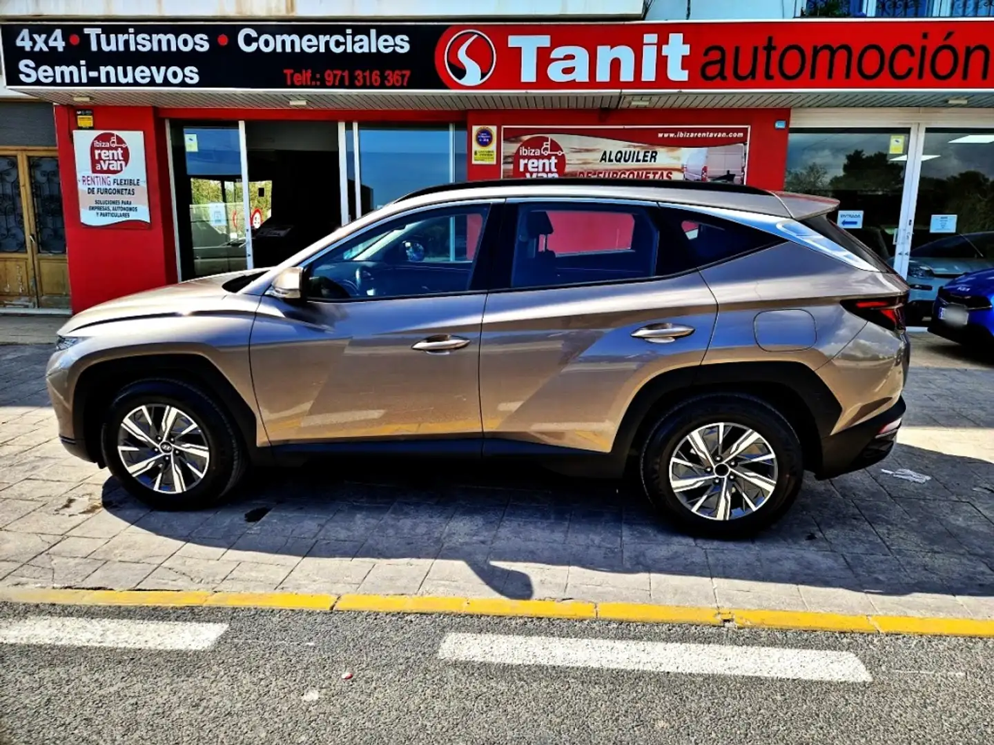 Hyundai TUCSON 1.6 TGDI Klass 4x2 Beige - 2