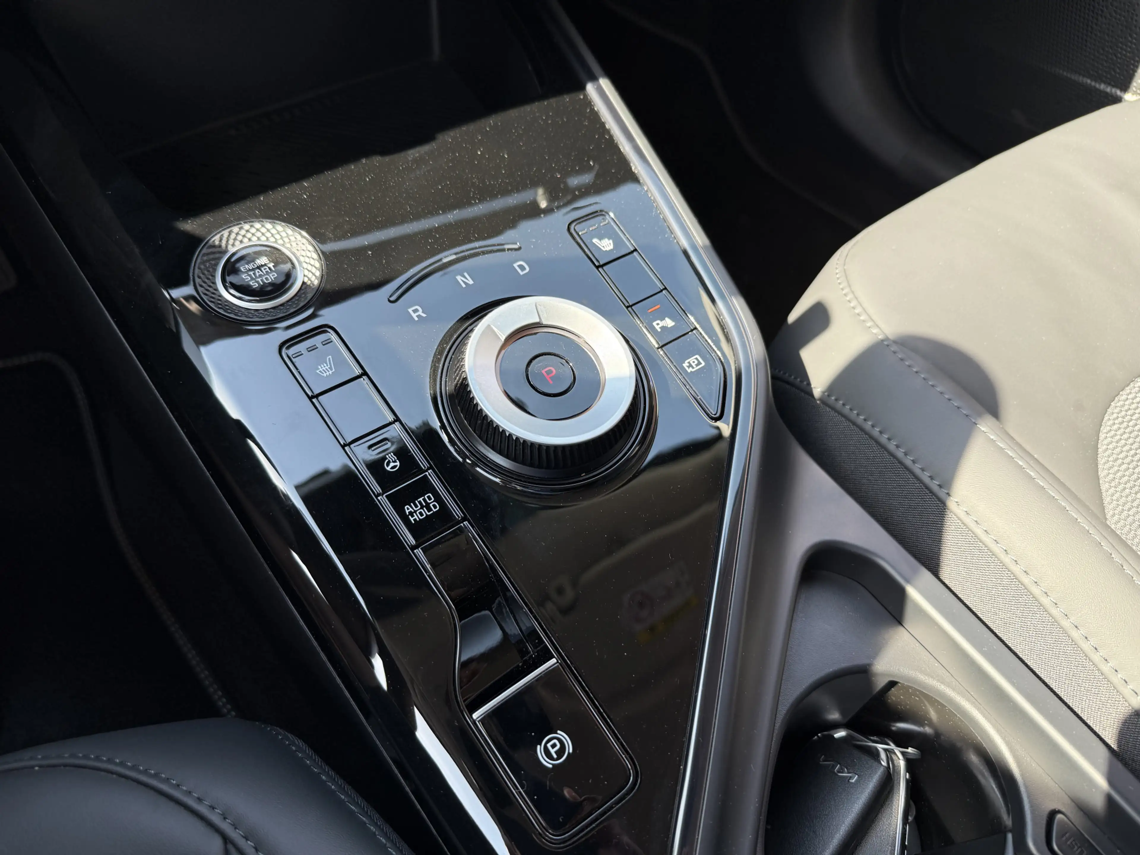Kia Niro 1.6 GDi Hybrid DynamicLine Navi Camera Ad.Cruise E — photo 16