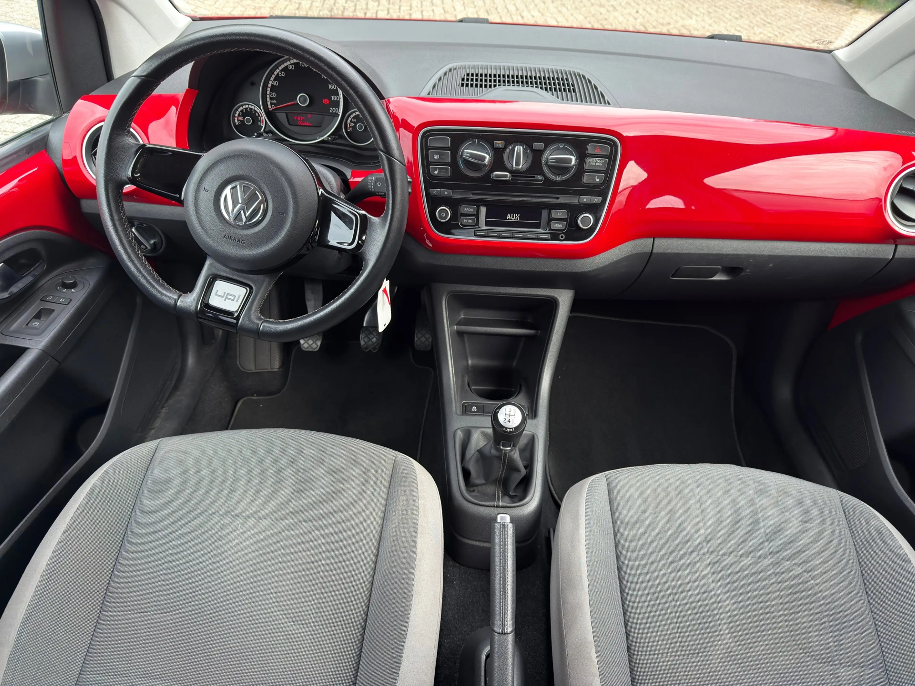 Volkswagen up! 1.0 cross up! BlueMotion l Cruise l Airco l Stoelv — photo 5