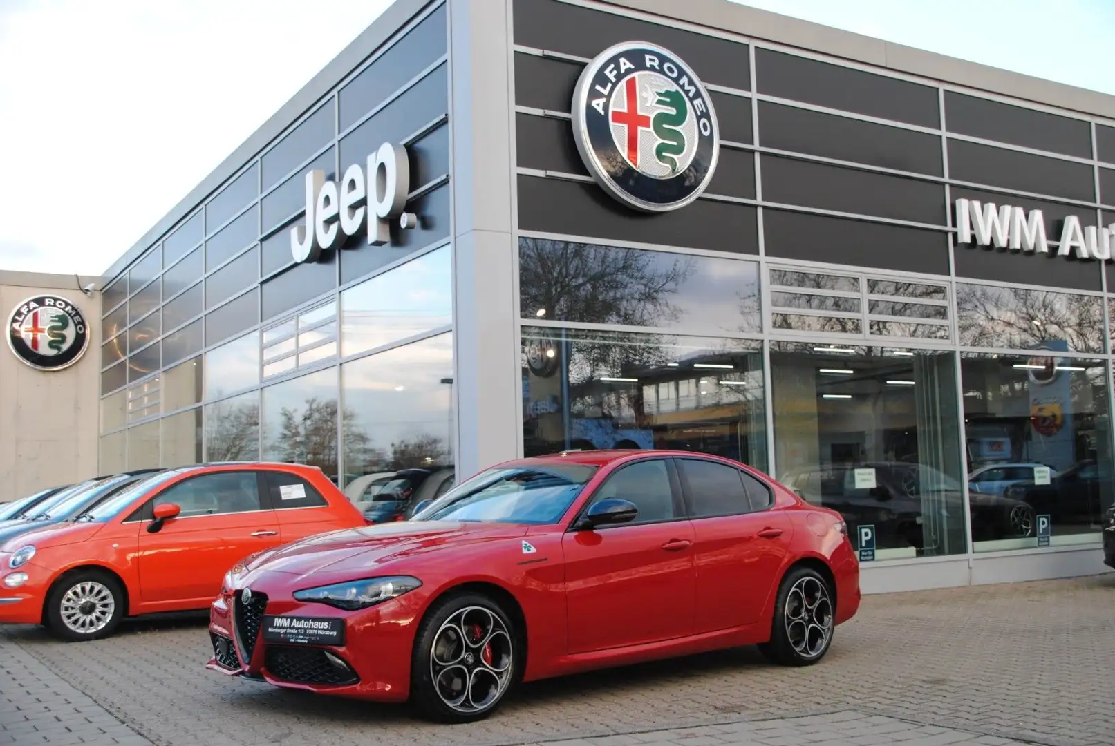 Alfa Romeo Giulia 2.0 T AT8-Q4 Competizione NP: 64.640€ Rot - 1