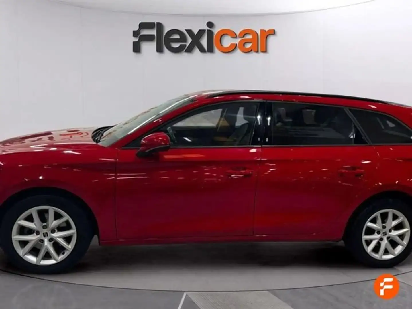 SEAT Leon ST 1.5 EcoTSI S&S Style 130 Rojo - 2