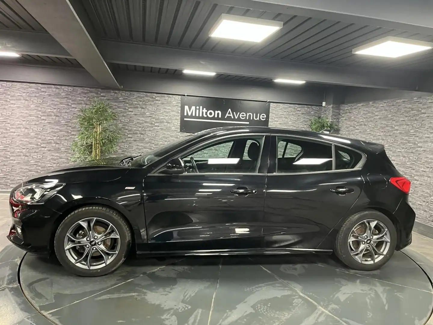 Ford Focus Focus 1.0 EcoBoost - 125 S\u0026S  ST Line Noir - 2