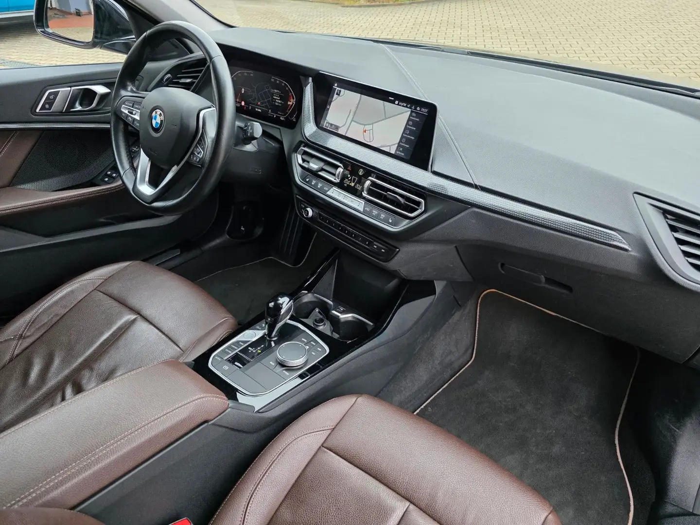 BMW 118 d Luxury Line Automatik/Navi/LED/ACC Gris - 2