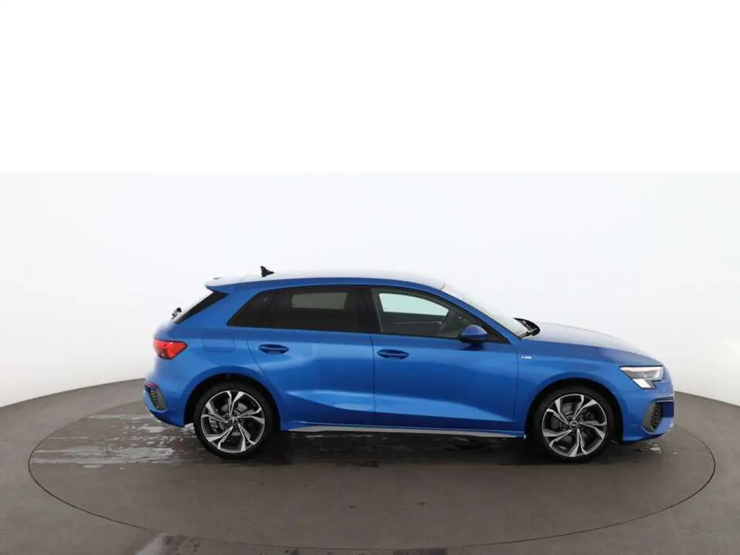 Audi A3 Sportback 40 TDI quattro S-Line Aut MATRIX NAV Blau - 2