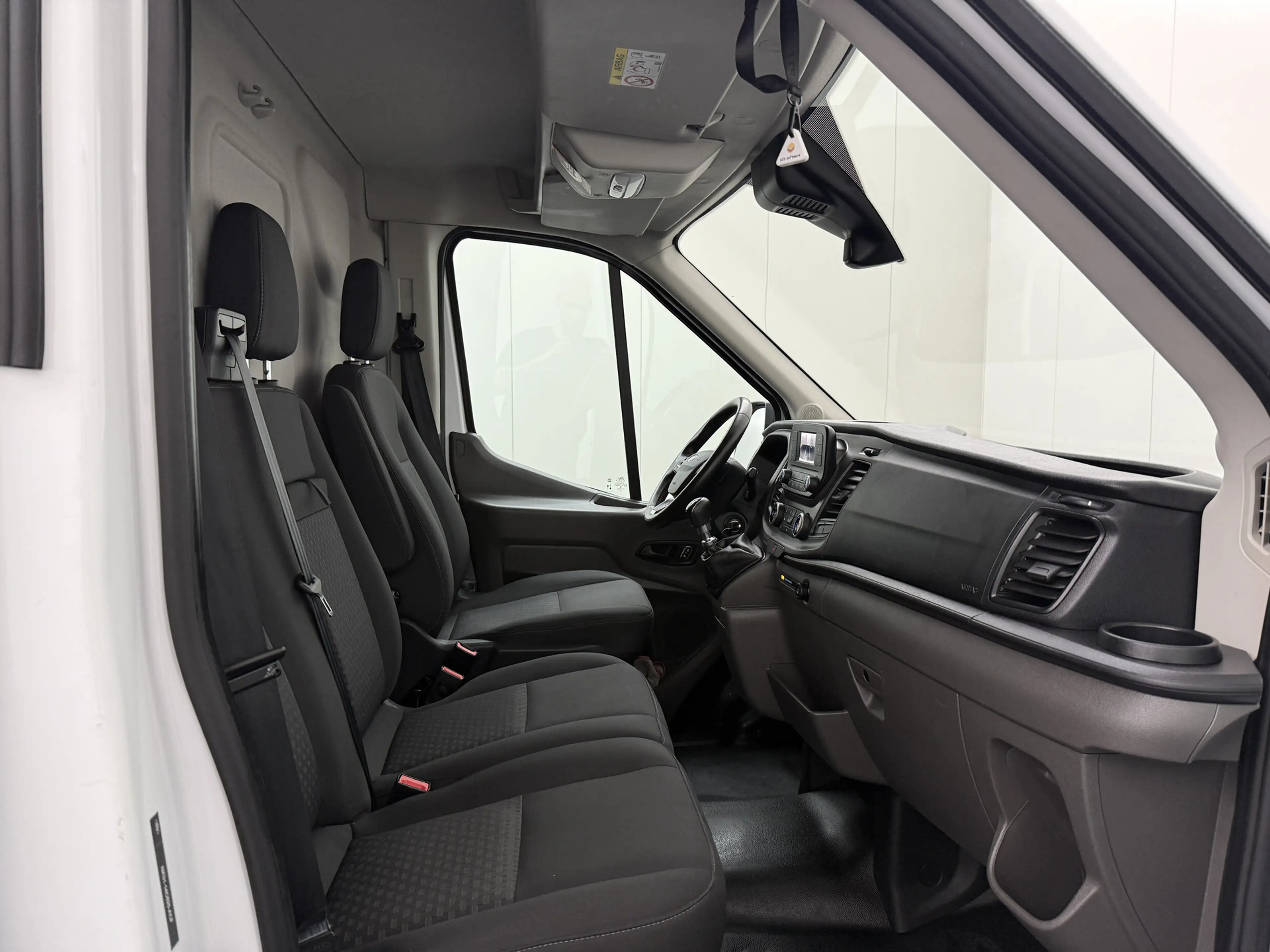 Ford Transit 2.0TDCi 130PK L3H3 | Airco | Cruise | Camera | 3-Z — photo 28