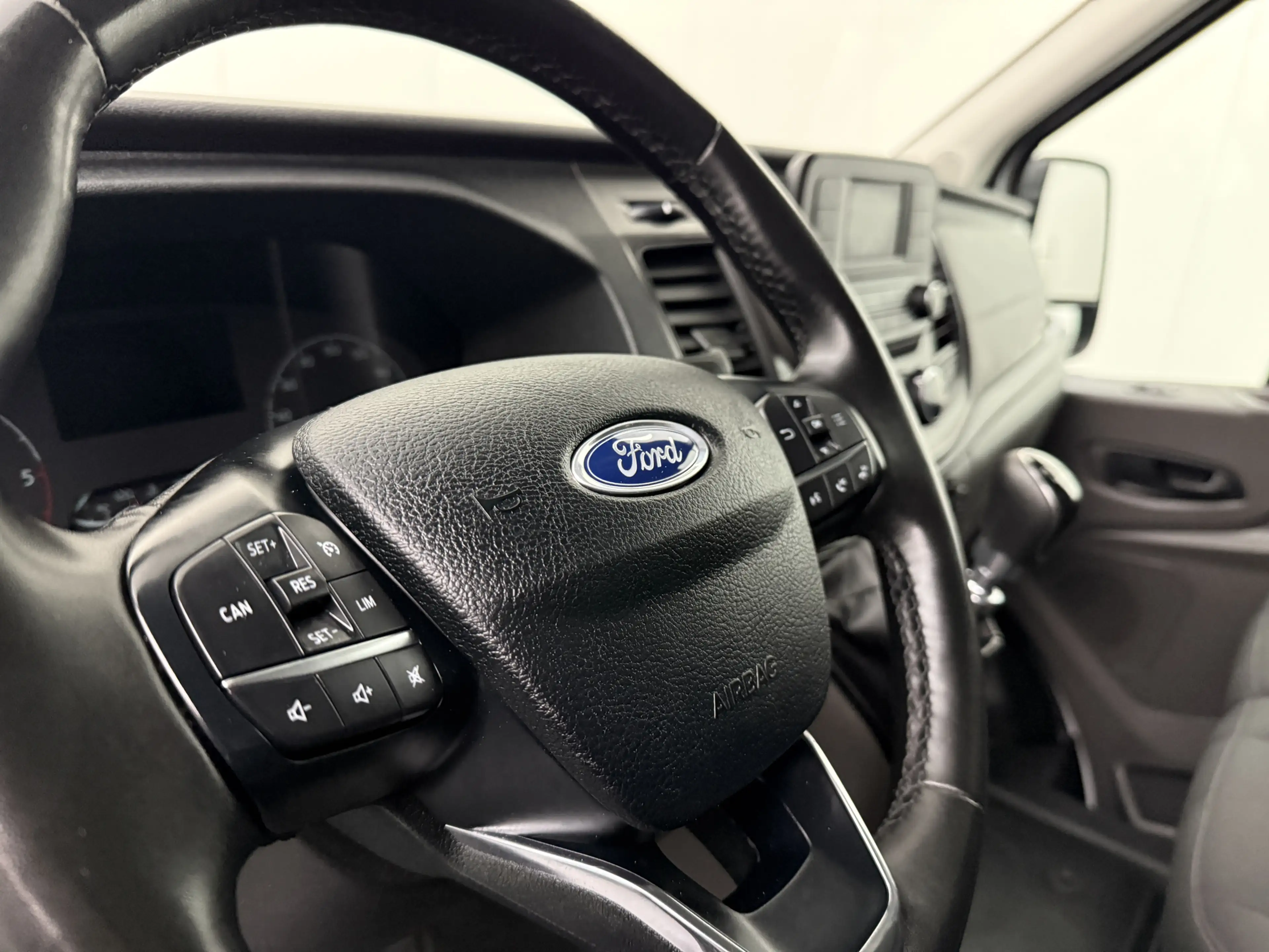 Ford Transit 2.0TDCi 130PK L3H3 | Airco | Cruise | Camera | 3-Z — photo 17