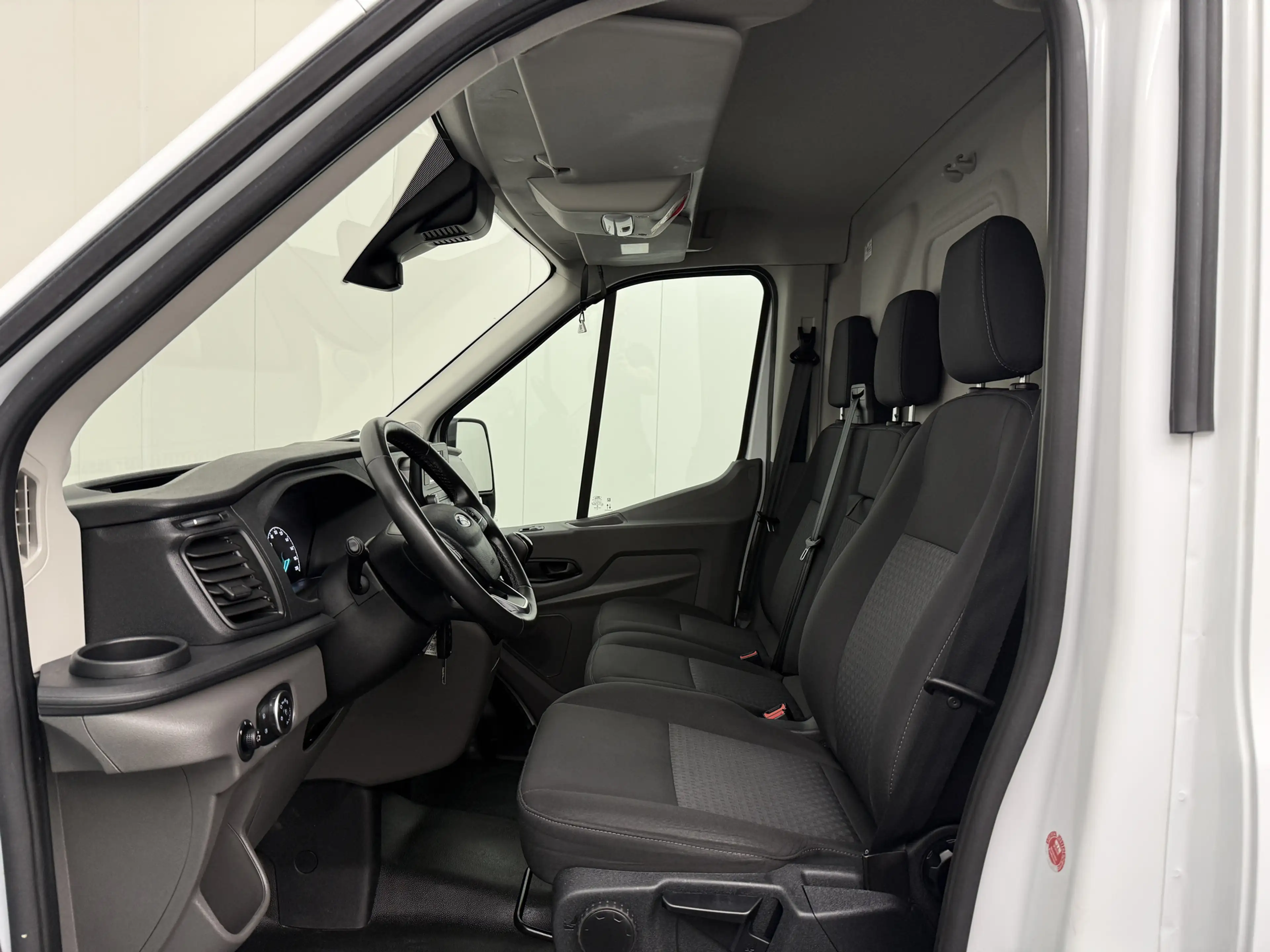 Ford Transit 2.0TDCi 130PK L3H3 | Airco | Cruise | Camera | 3-Z — photo 26