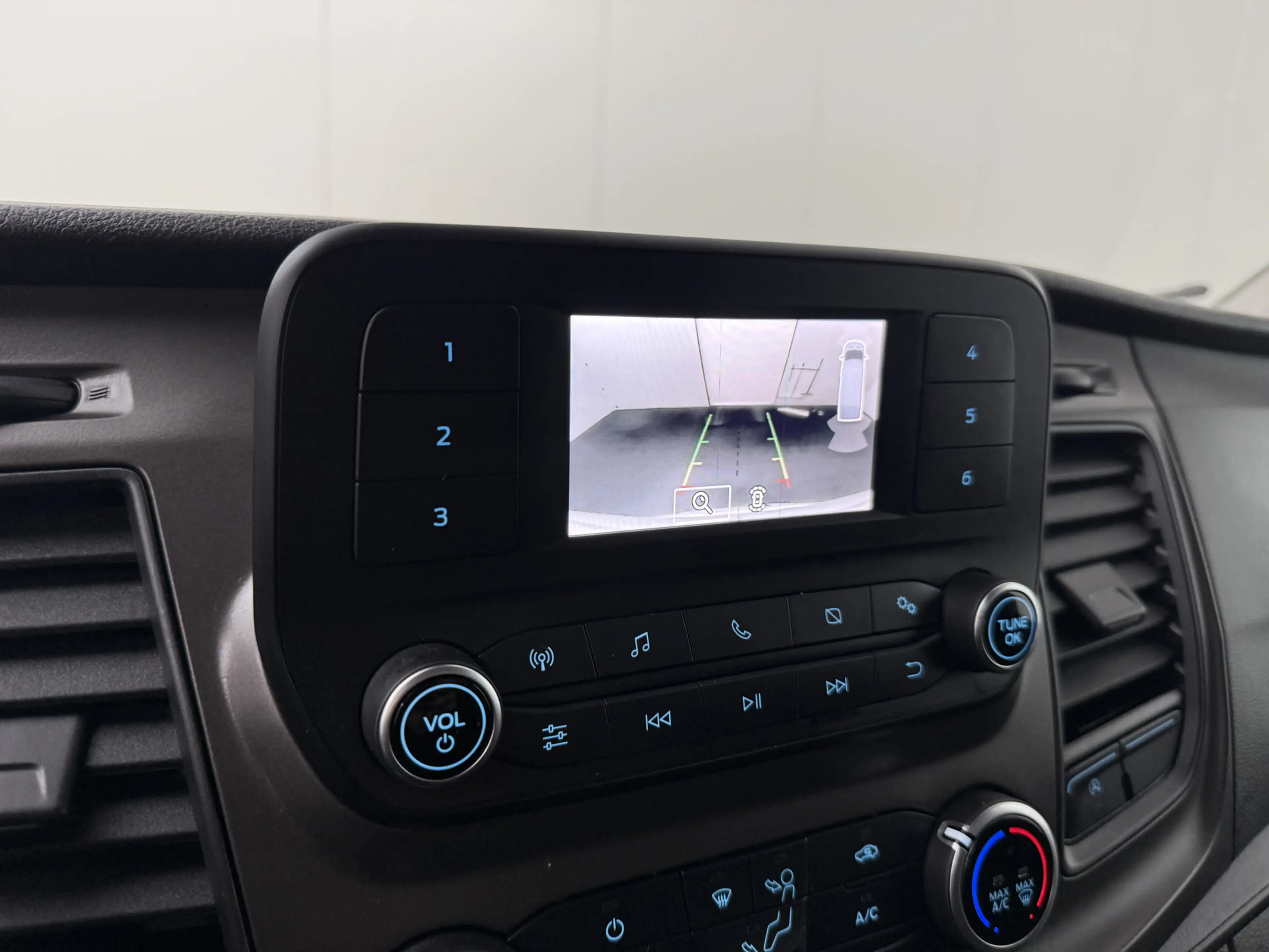 Ford Transit 2.0TDCi 130PK L3H3 | Airco | Cruise | Camera | 3-Z — photo 24