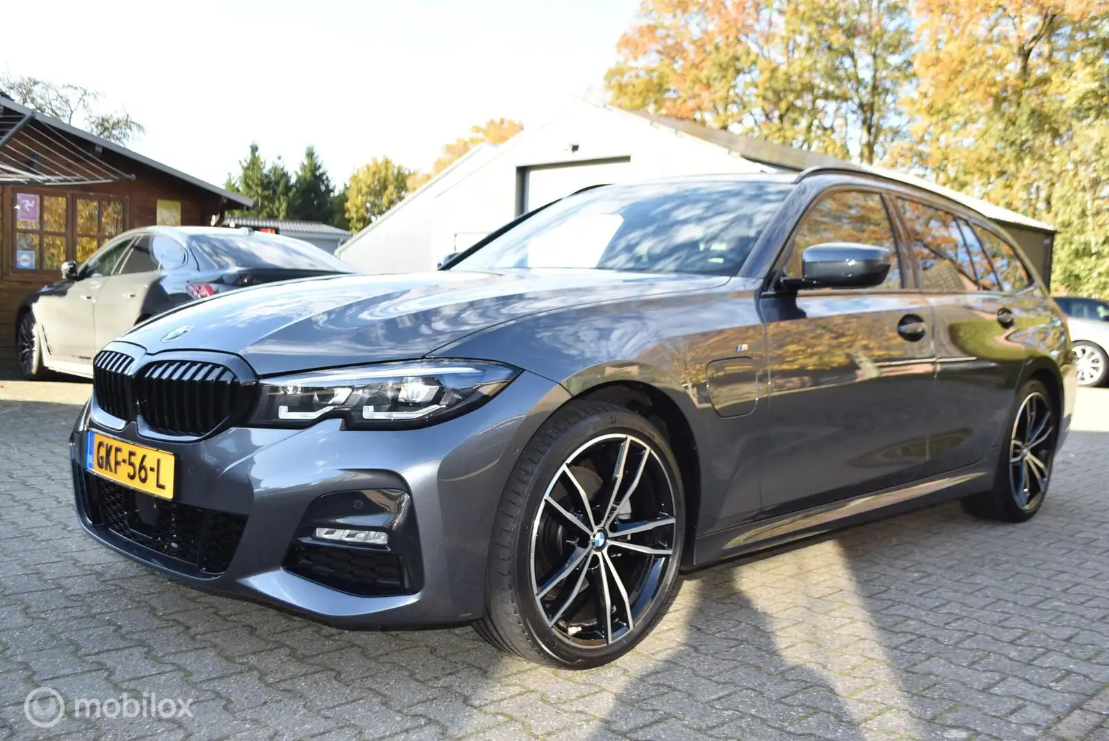 BMW 320 3-serie Touring 320e High Exe M Sport Aut Gris - 2