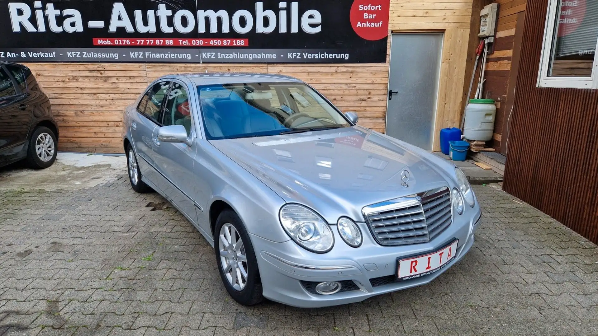 Mercedes-Benz E 230 ELEGANCE Automatik, PDC, SHZ, 2 Hand Grau - 1