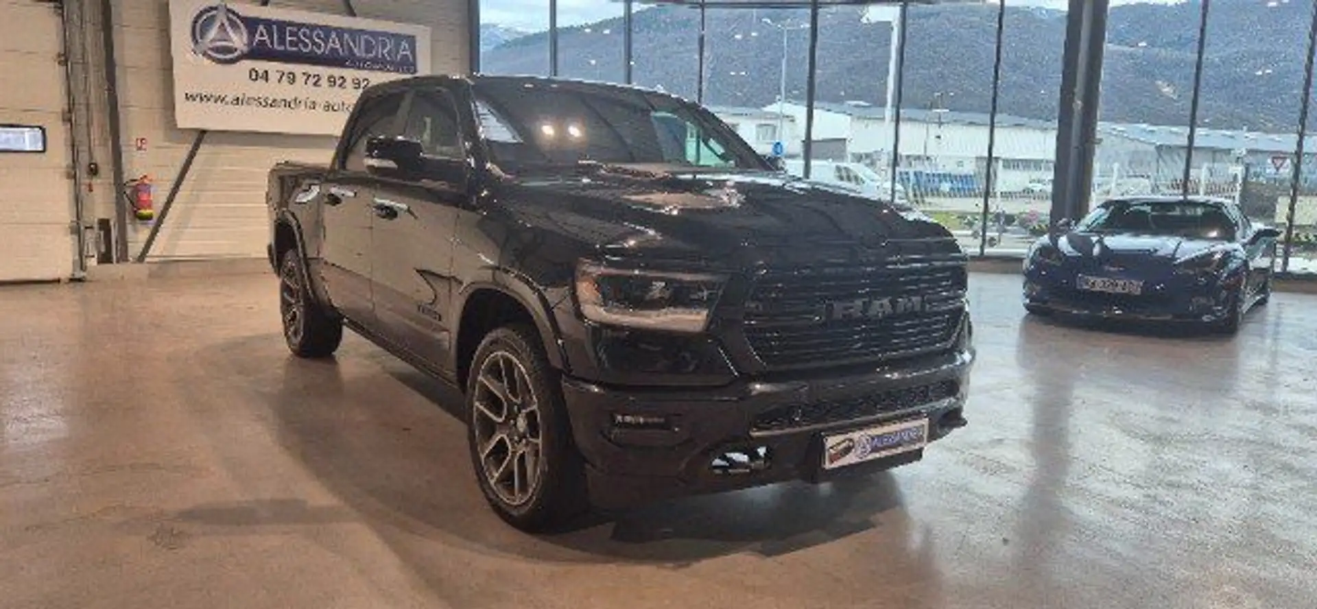 Dodge RAM 1500 LARAMIE NIGHT Negro - 1