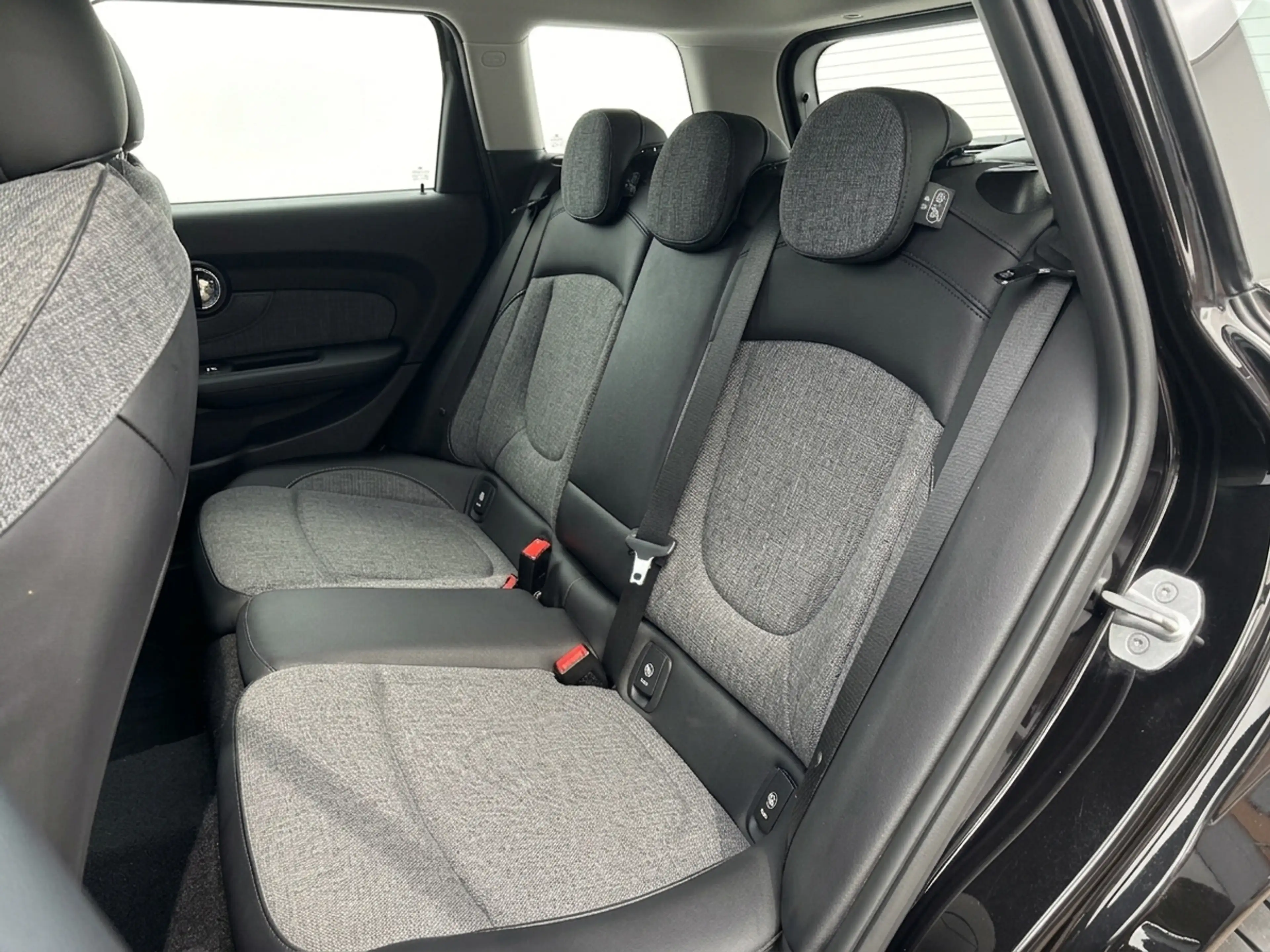MINI Cooper Clubman 1.5 Business Edition — photo 6
