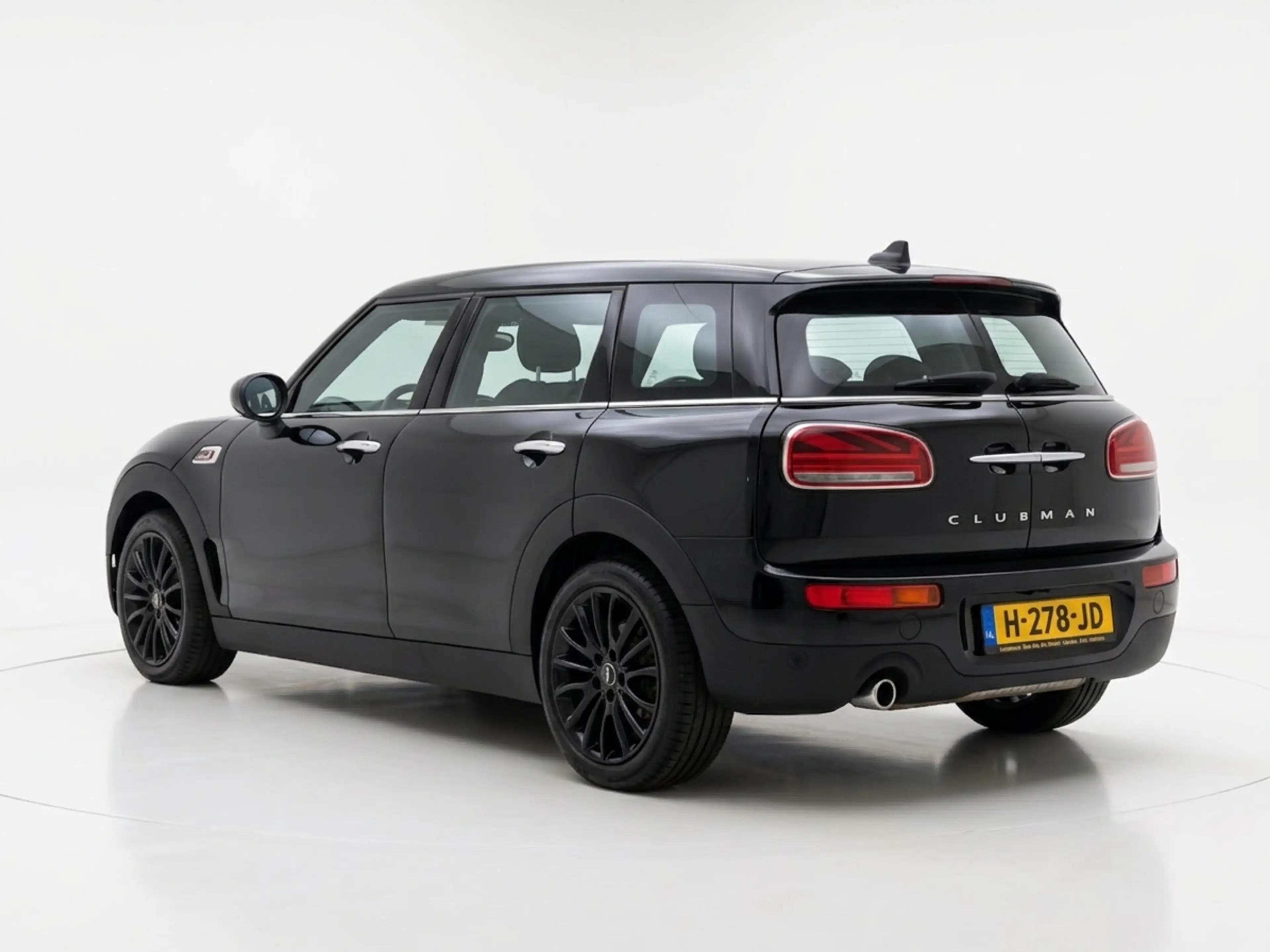 MINI Cooper Clubman 1.5 Business Edition — photo 8