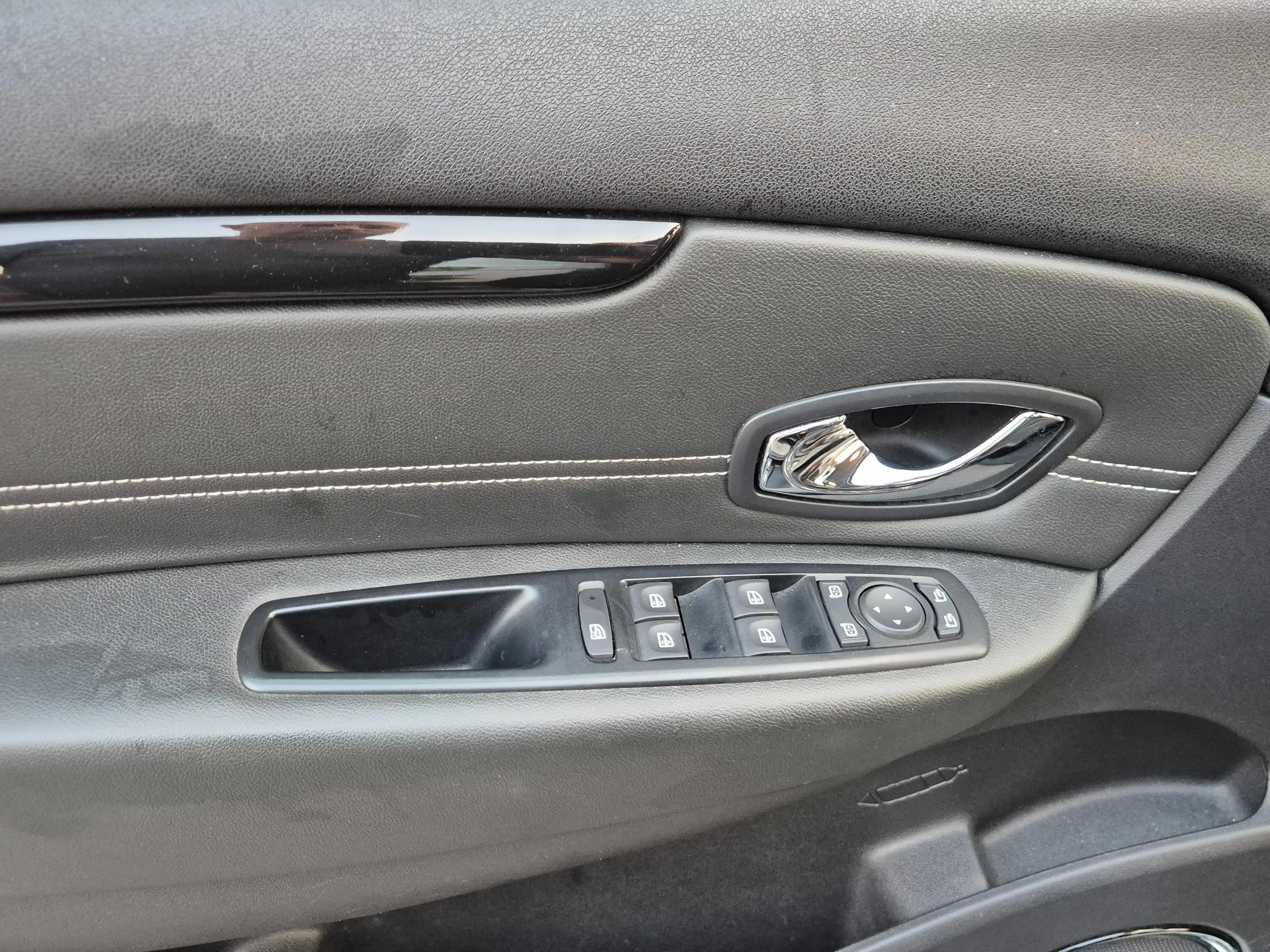 Renault Grand Scenic Grand Scénic Energy dCi 110 Dynamique Dynamique — photo 13