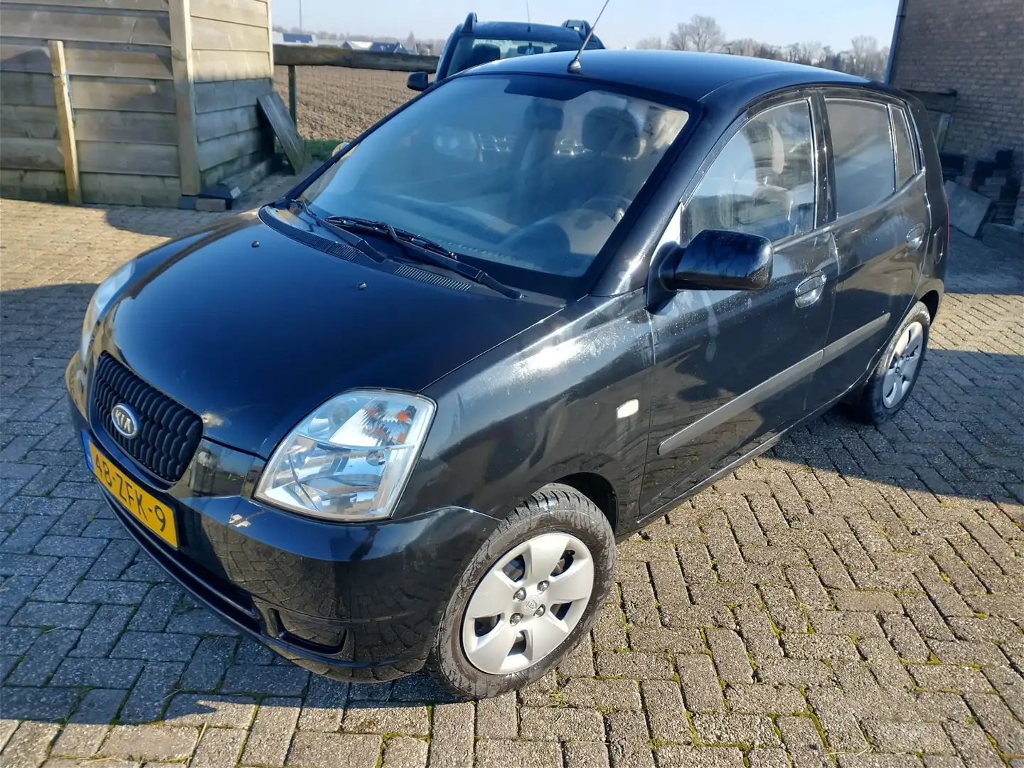 Kia Picanto Picanto+1.0+L Zwart - 1