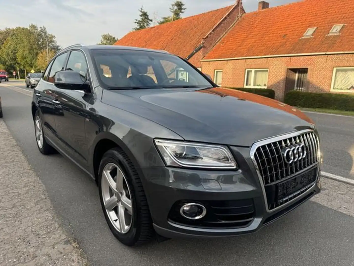 Audi Q5 2.0 TDI ULTRA S-LINE SPORTPAKET PLUS Grau - 1