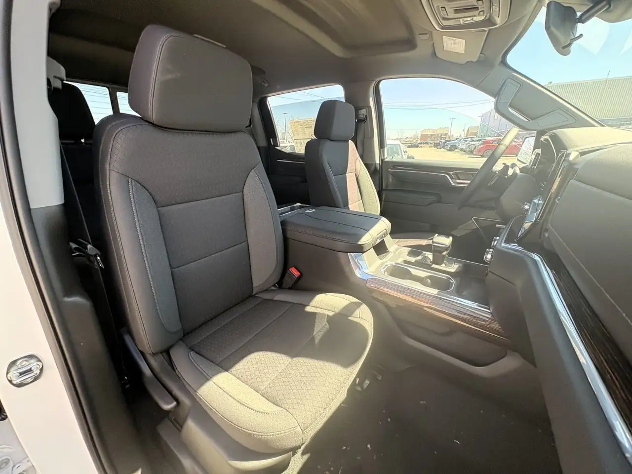 GMC Sierra 1500 снимка GMC Sierra 1500