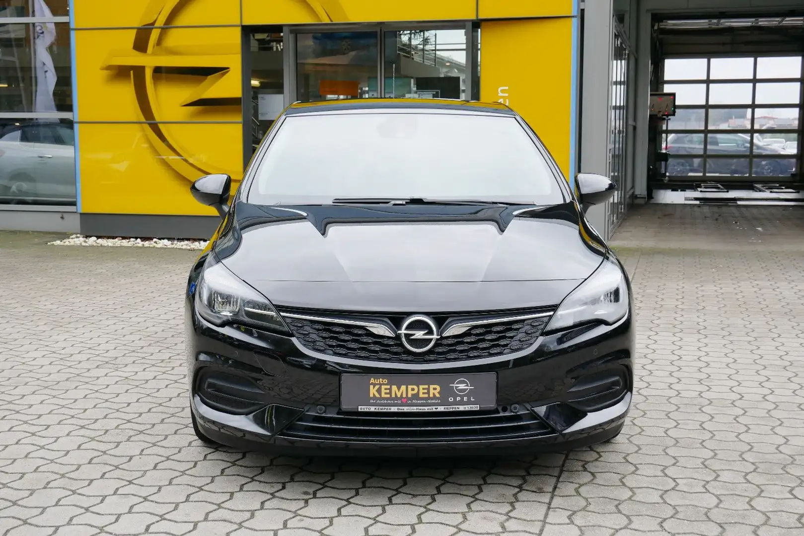 Opel Astra 1.2 Turbo Elegance *LED*Navi*Kamera* Zwart - 2