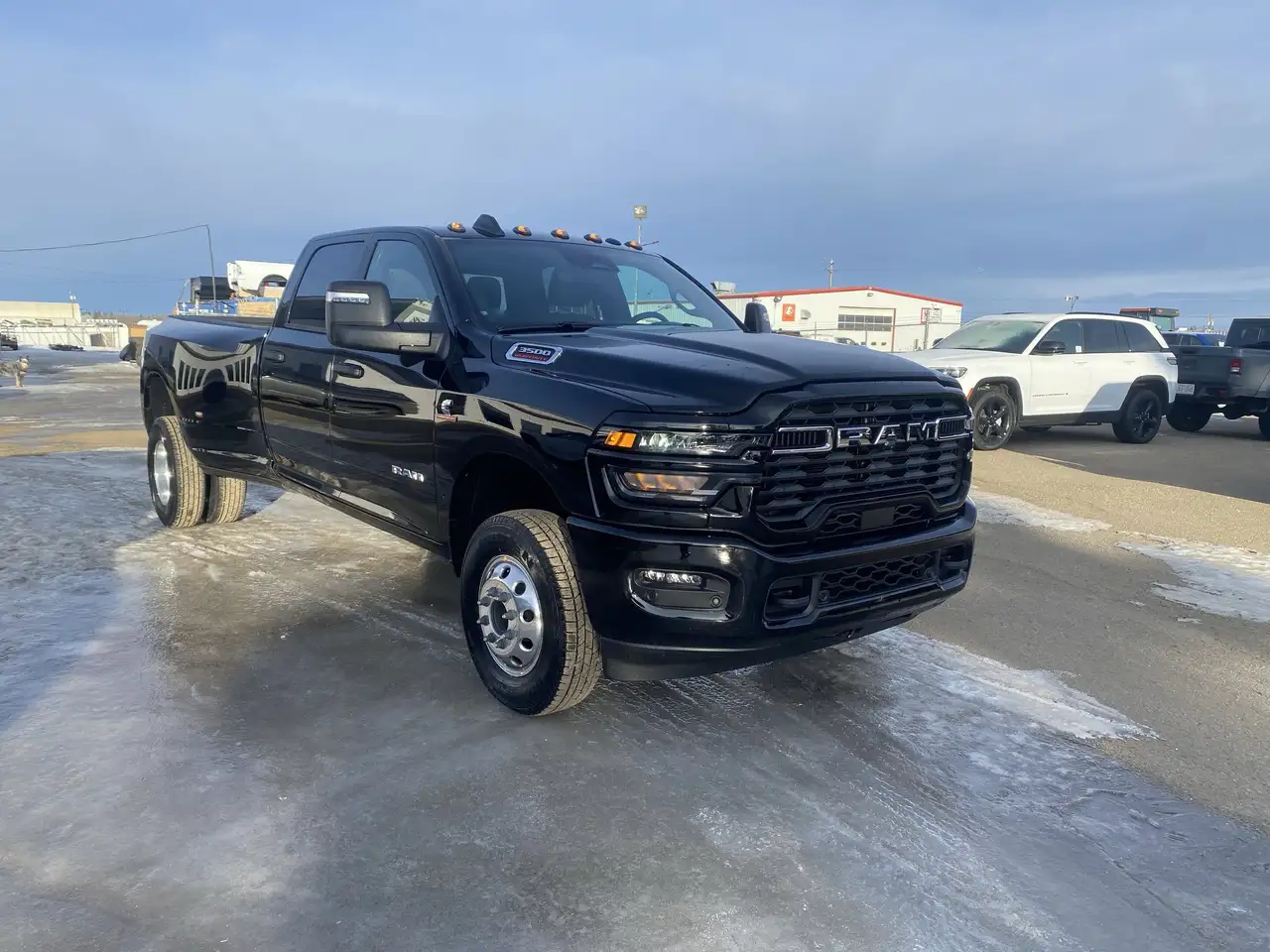 RAM 3500 снимка RAM 3500