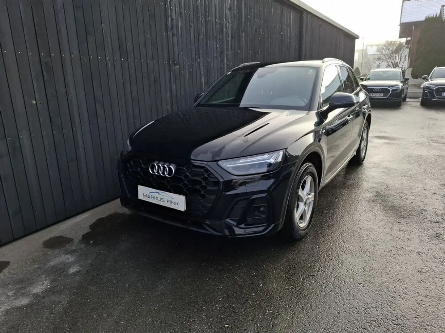 Audi Q5 40 TDI quattro S line Schwarz - 1