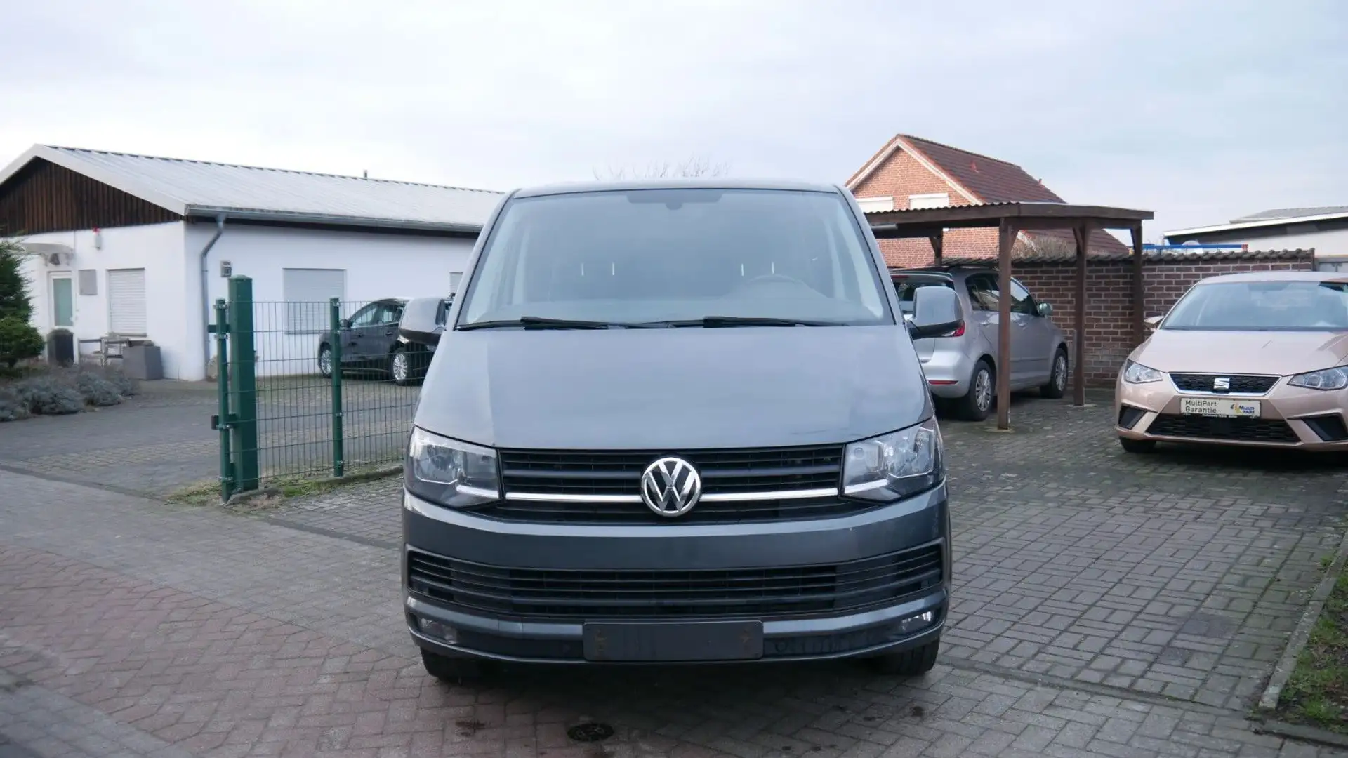 Volkswagen T6 Transporter Kasten-Kombi Kasten lang Grau - 2