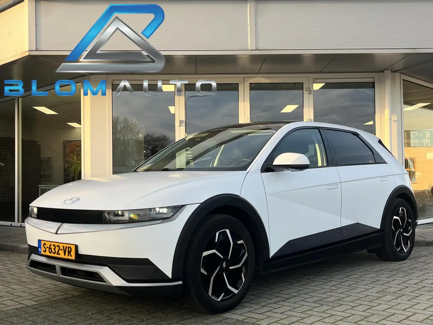 Hyundai IONIQ 5 77.4 kWh PANO+AFN TREKHAAK+CARPLAY+WARMTEPOM Weiß - 1