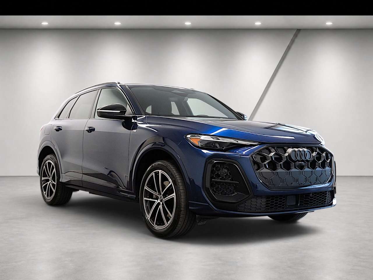 2025 Audi Q5 2.0T quattro Standard | New generation / quattro S