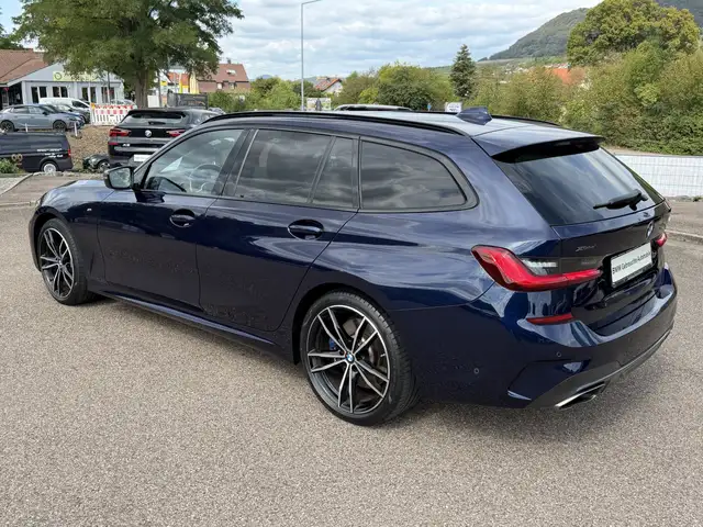 BMW 3 Series view 11
