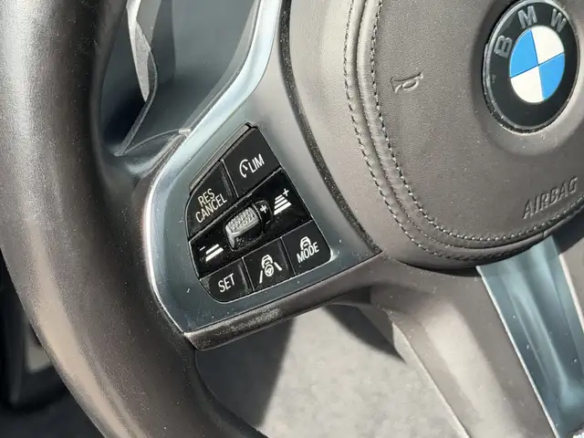 BMW 3 Series view 8