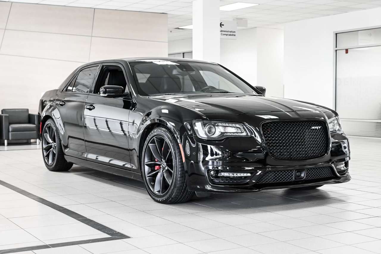 2023 Chrysler 300 C | 6.4L SRT | BAS KILO | TOIT PANO | CARPLAY | AUCUN RAPPORT D'ACCIDENT — photo 4