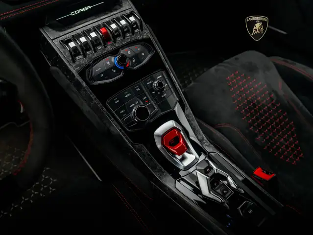 Lamborghini Huracan view 14