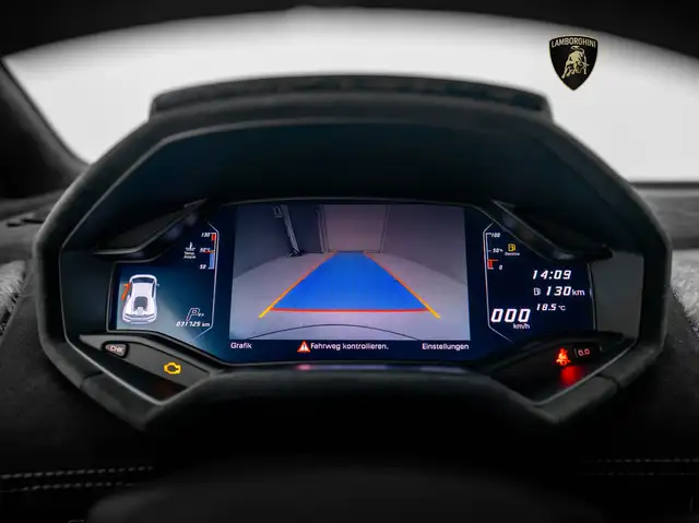 Lamborghini Huracan view 15