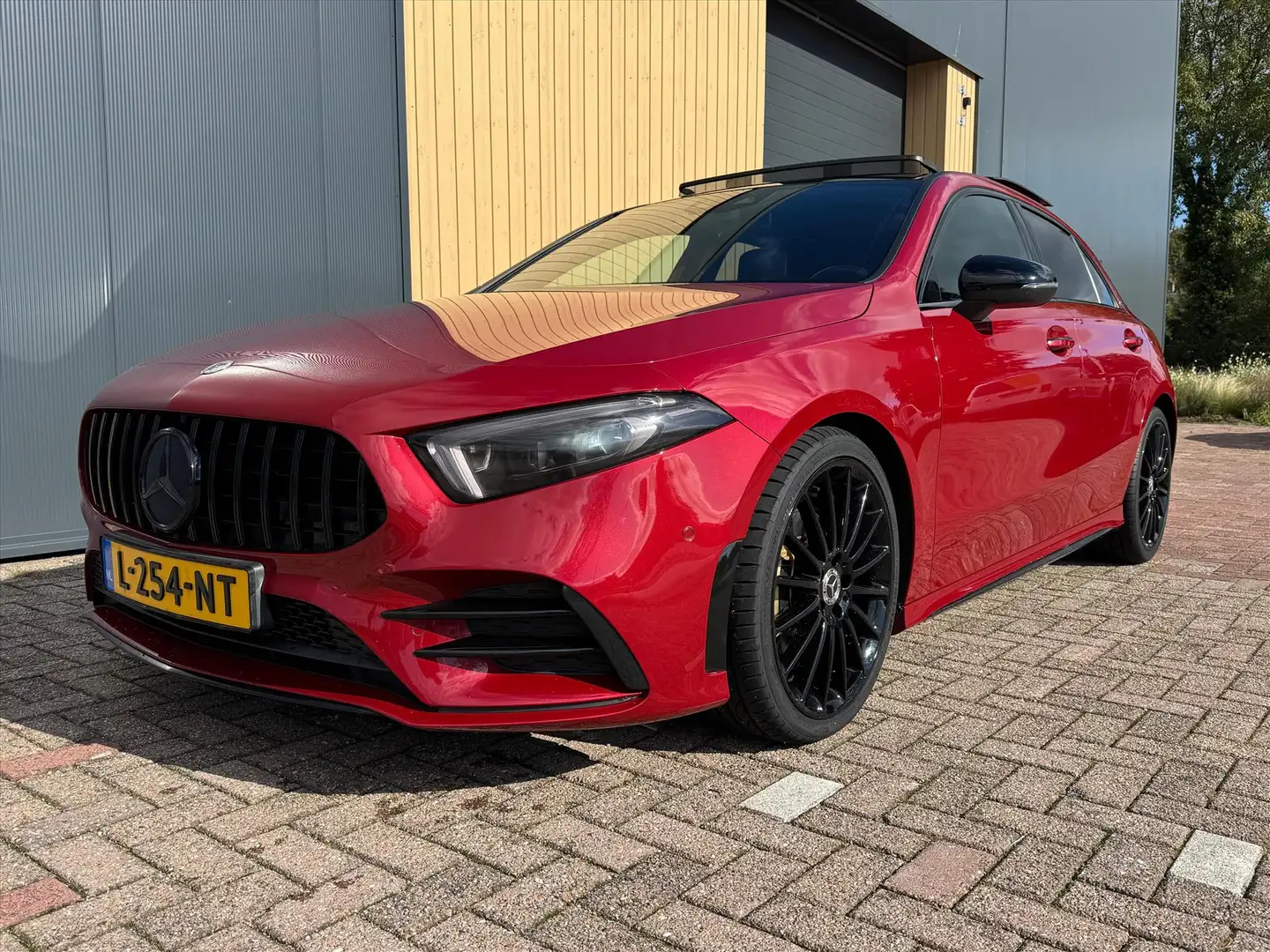 Mercedes-Benz A 180 A Business Solution AMG | NL Auto | Sfeerverlichti Rouge - 1