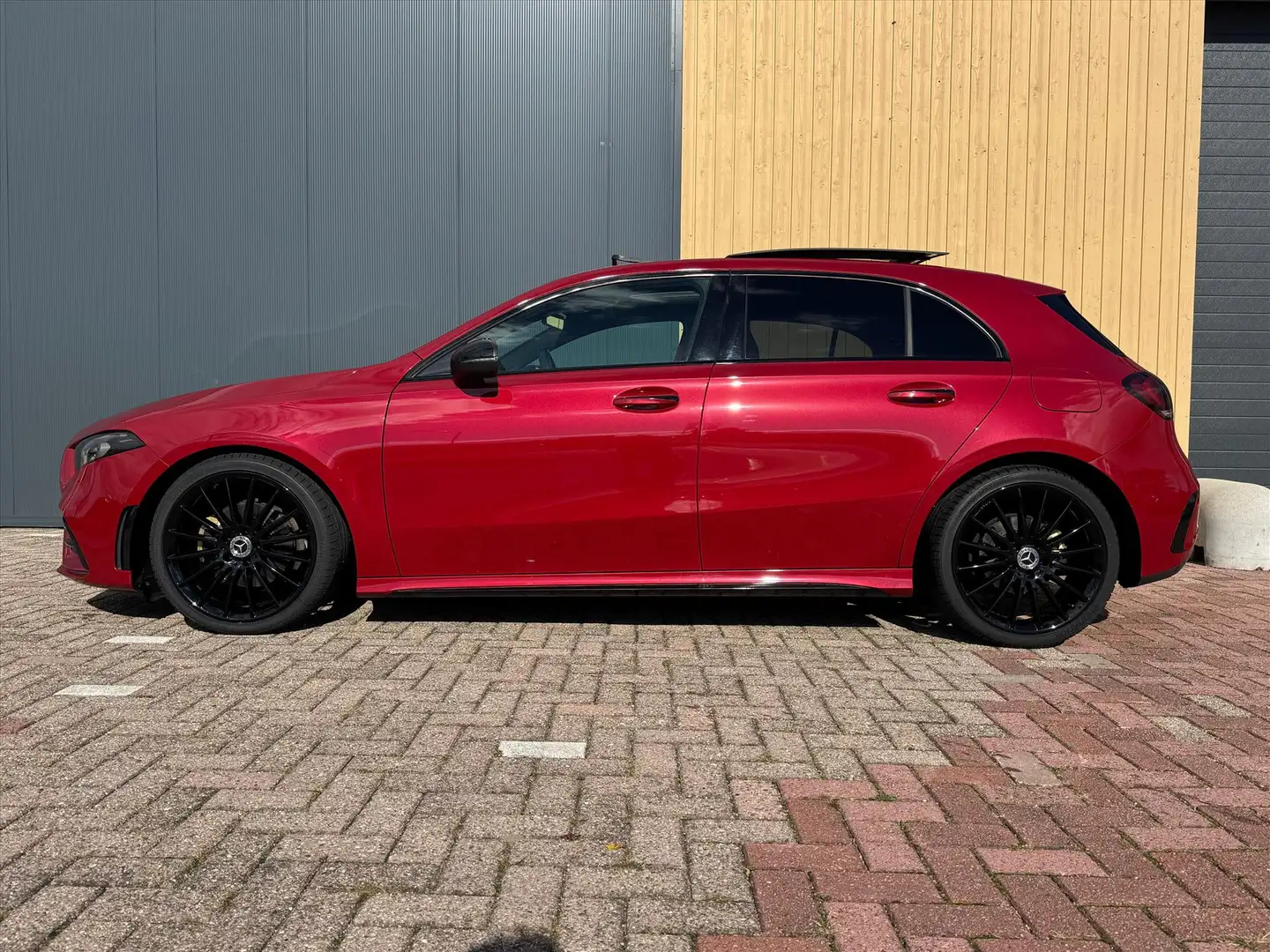 Mercedes-Benz A 180 A Business Solution AMG | NL Auto | Sfeerverlichti Rouge - 2