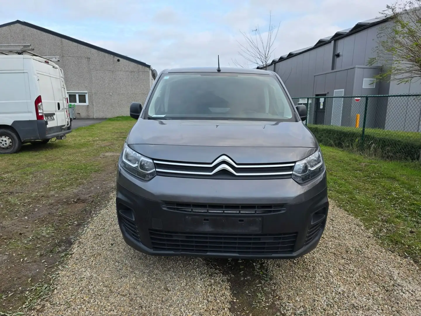 Citroen Berlingo (Stock ID 42623) Brun - 2