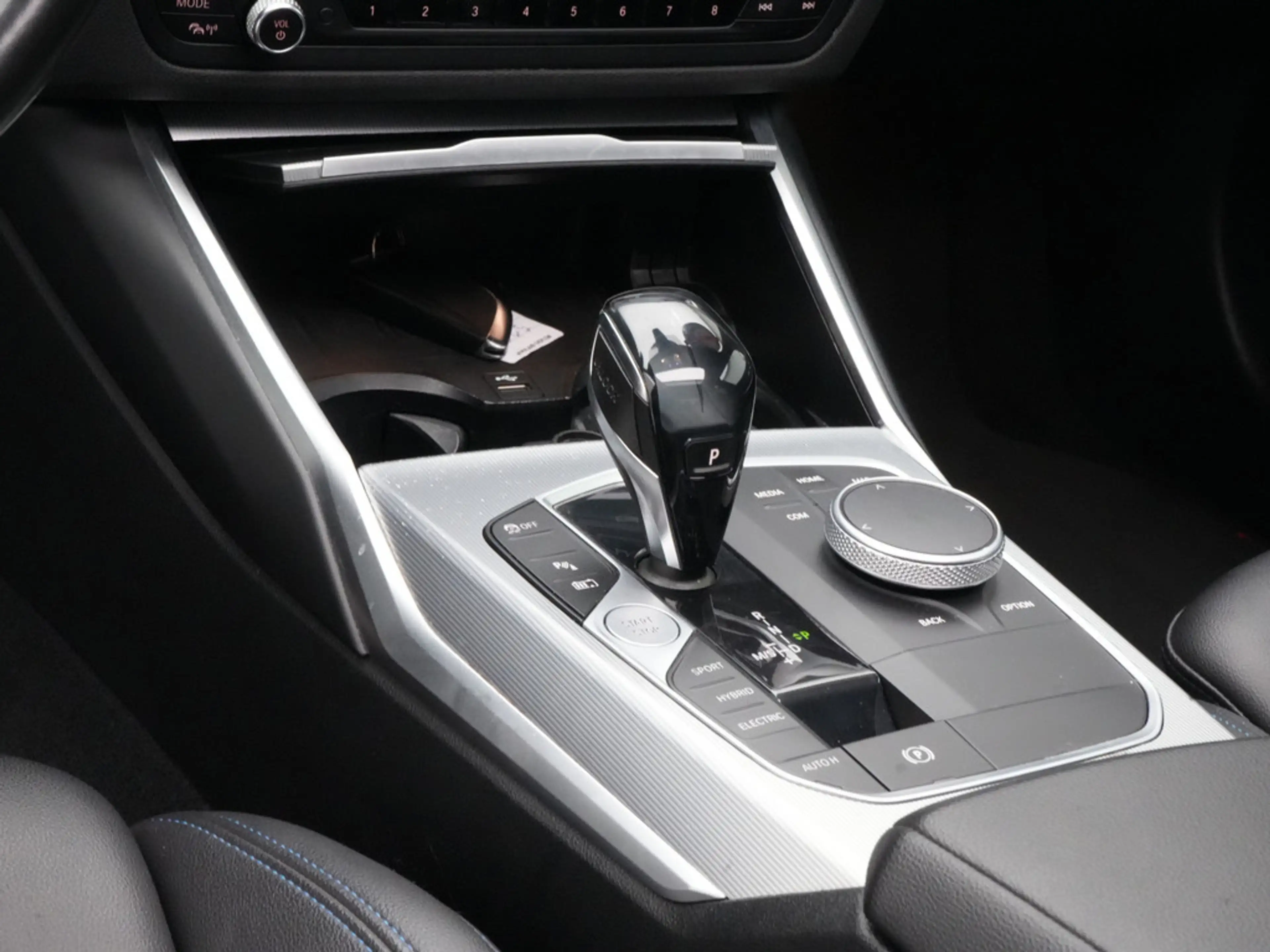 BMW 330 M-Sport VIRT KAM SHZ CARPLAY KEYLESS PDC ACC — photo 14