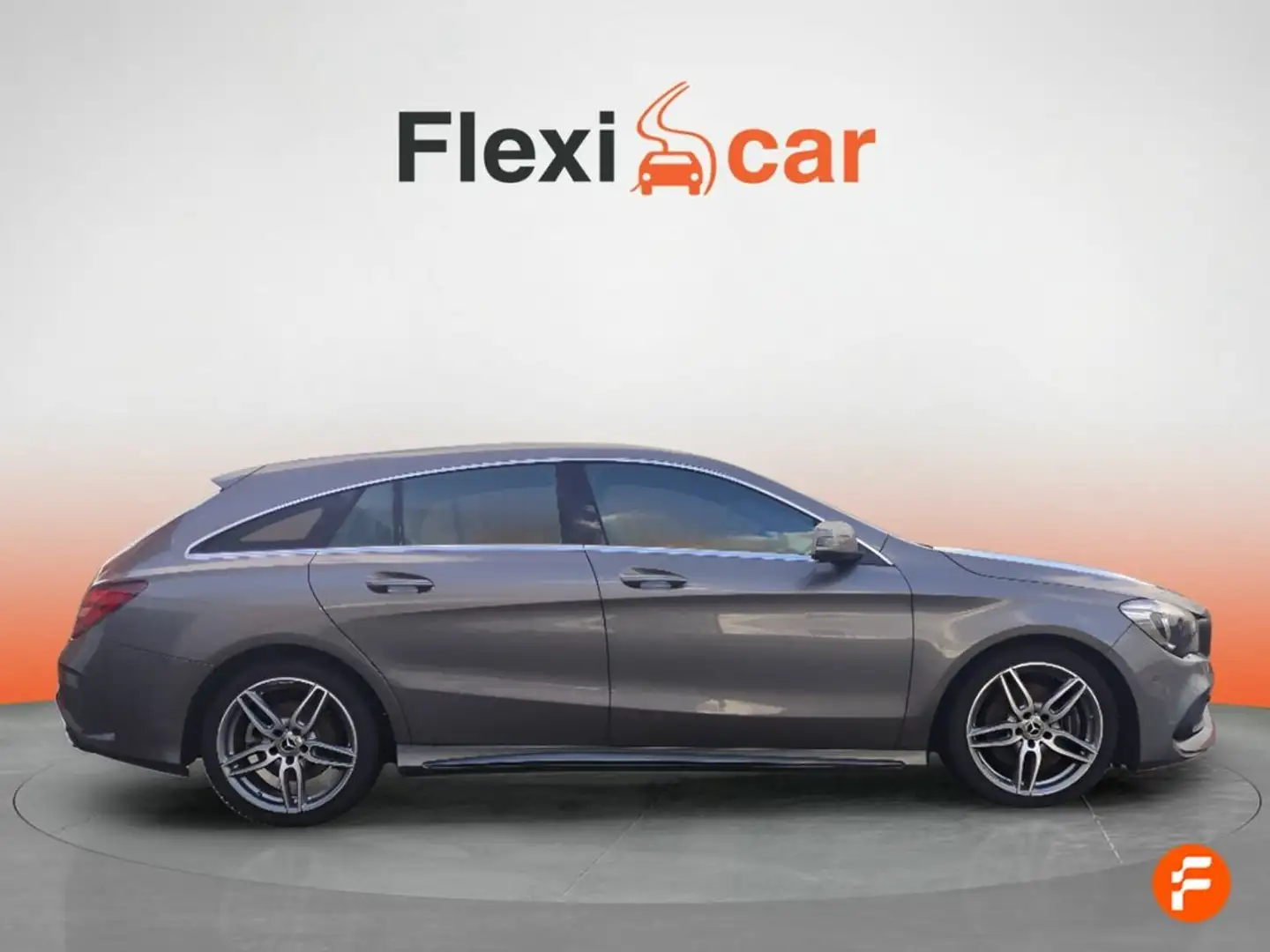 Mercedes-Benz CLA 220 d 4MATIC Shooting Brake Gris - 2