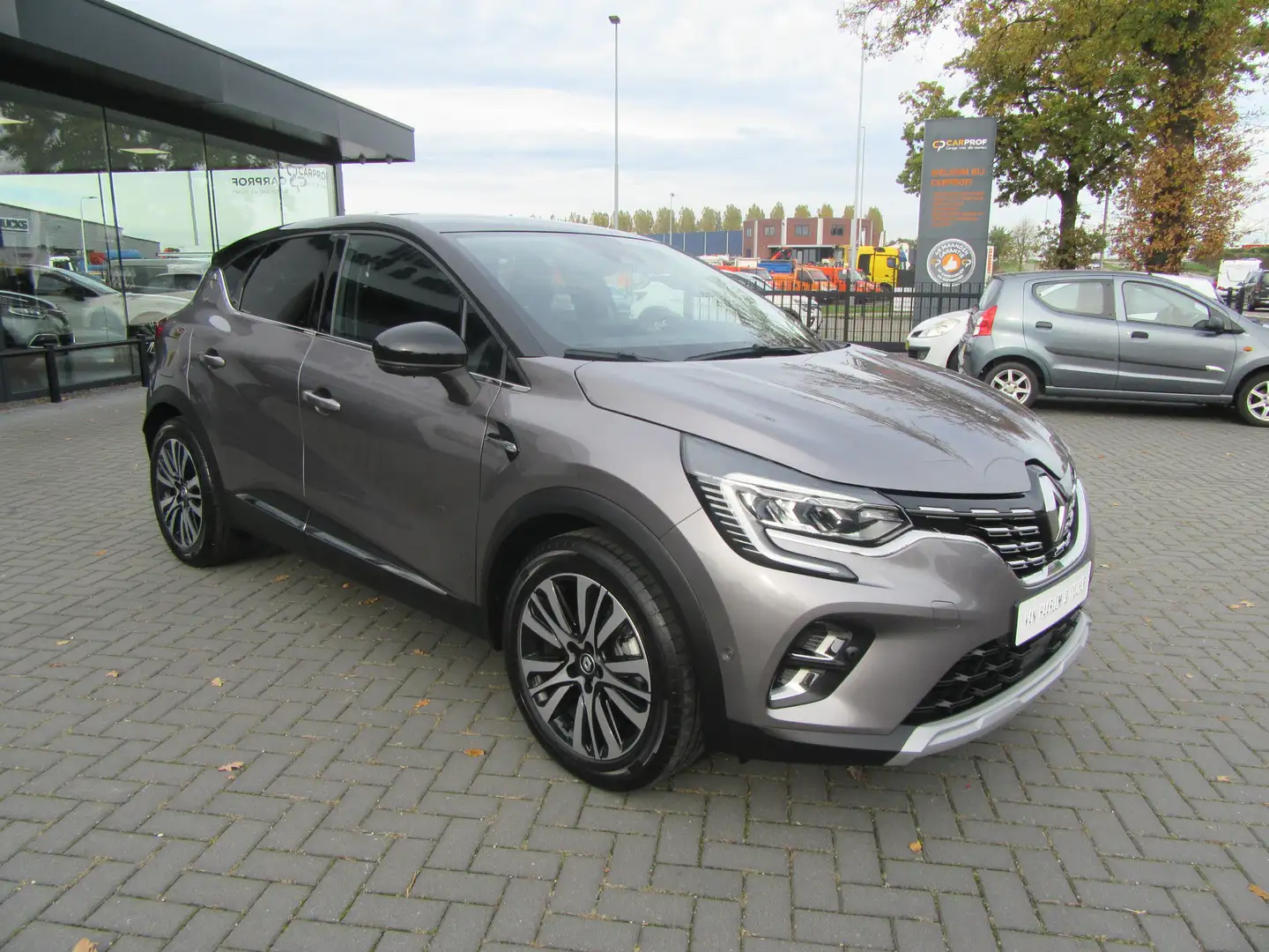 Renault Captur 1.6 E-Tech Full Hybrid Iconic, Leder, 360 Camera, Gris - 2