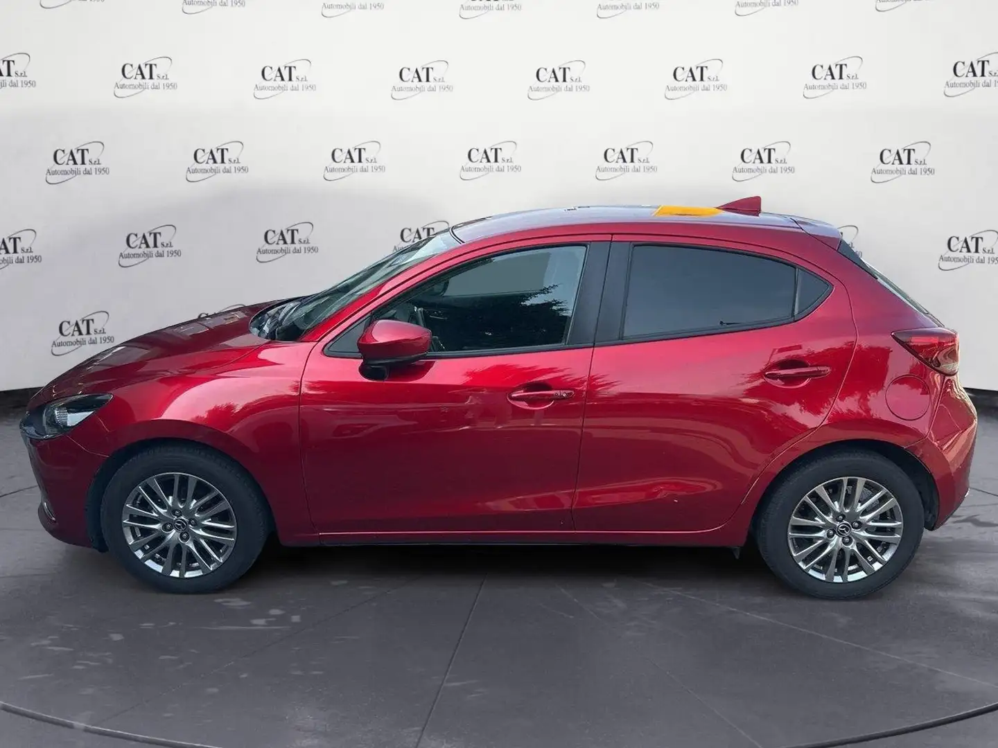 Mazda 2 1.5 Skyactiv-G M-Hybrid Evolve Rosso - 2