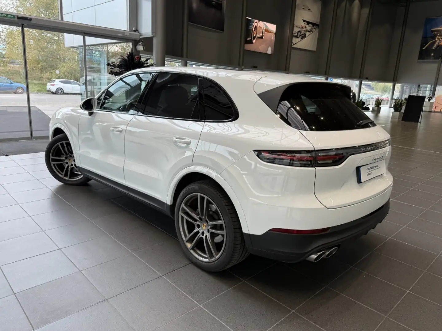 Porsche Cayenne S Aut. Blanc - 2