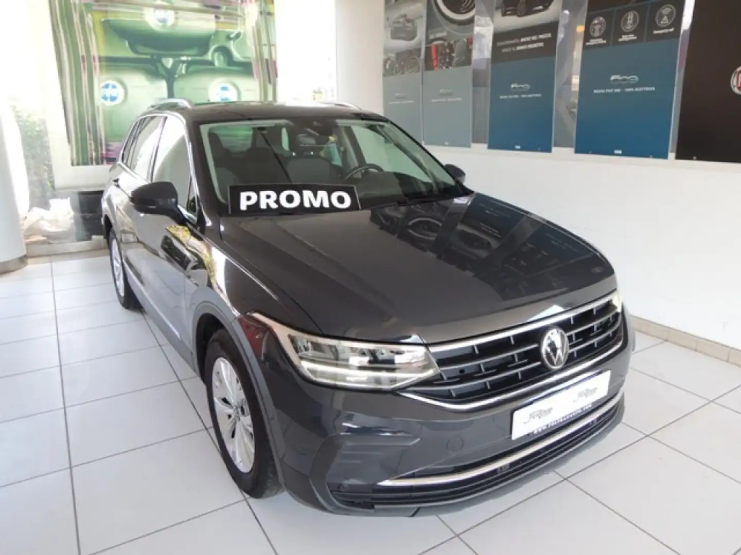 Volkswagen Tiguan 1.5 TSI 150 CV DSG ACT Life Gris - 2
