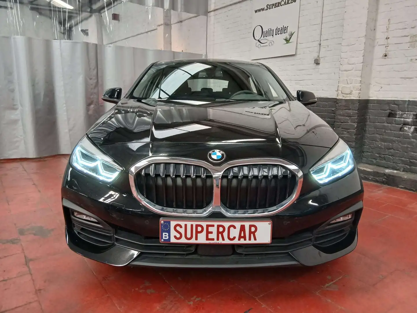BMW 116 116 dA *Autom* GPS* Camera* Cruise* 408 € X 60 Schwarz - 2