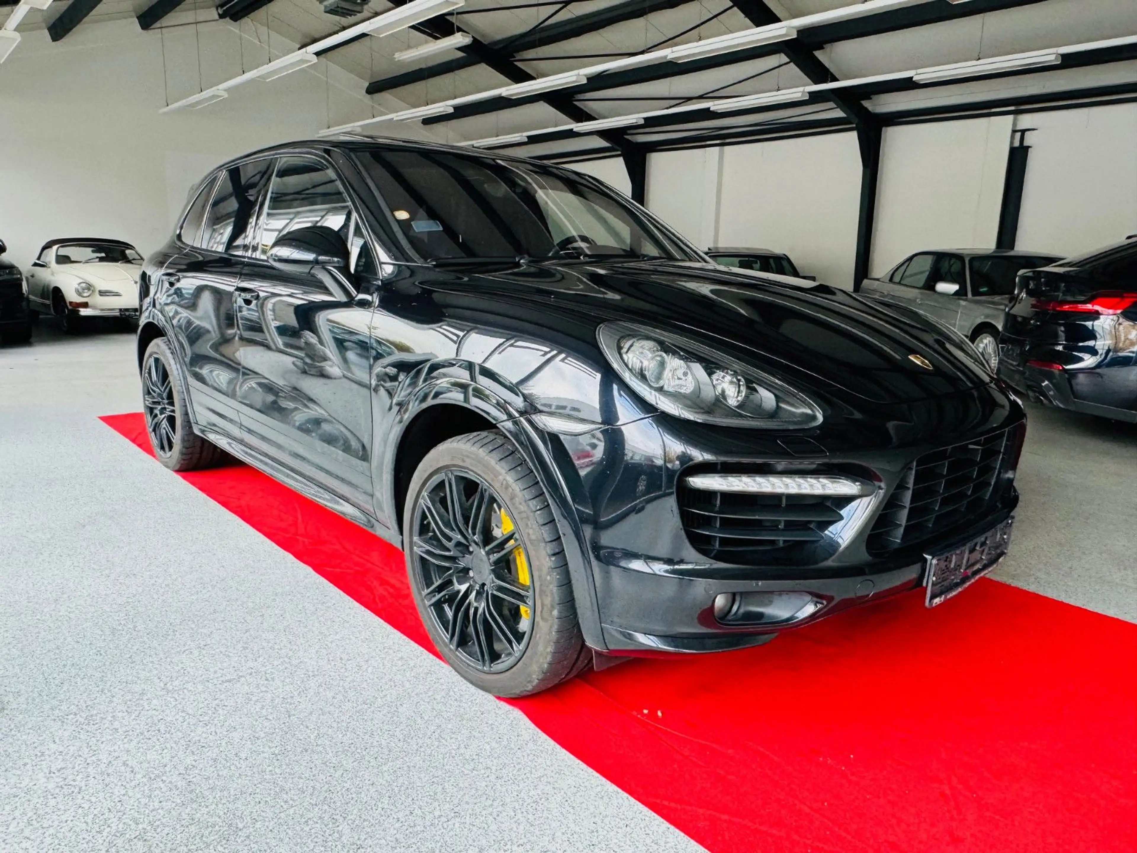 Porsche Cayenne Turbo -Keramik -Alcantara