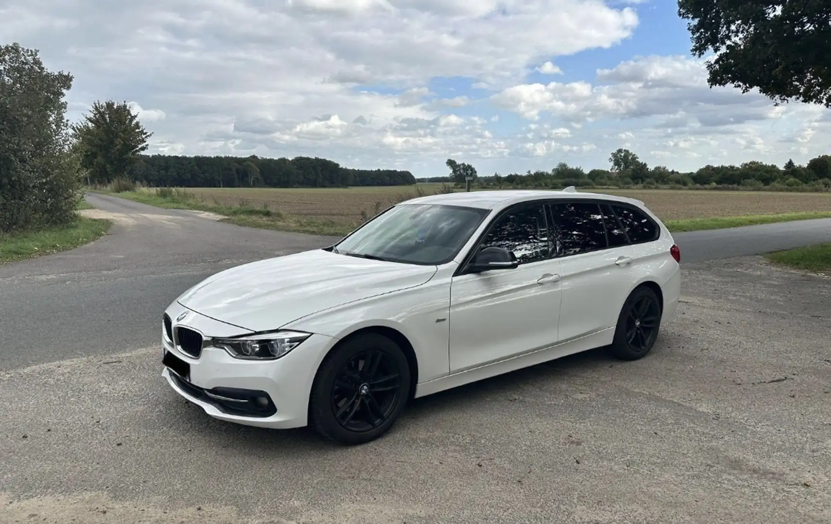 BMW 320 320d Touring Aut. Sport Line - 2
