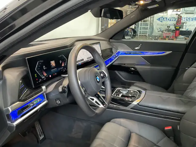 BMW M view 6